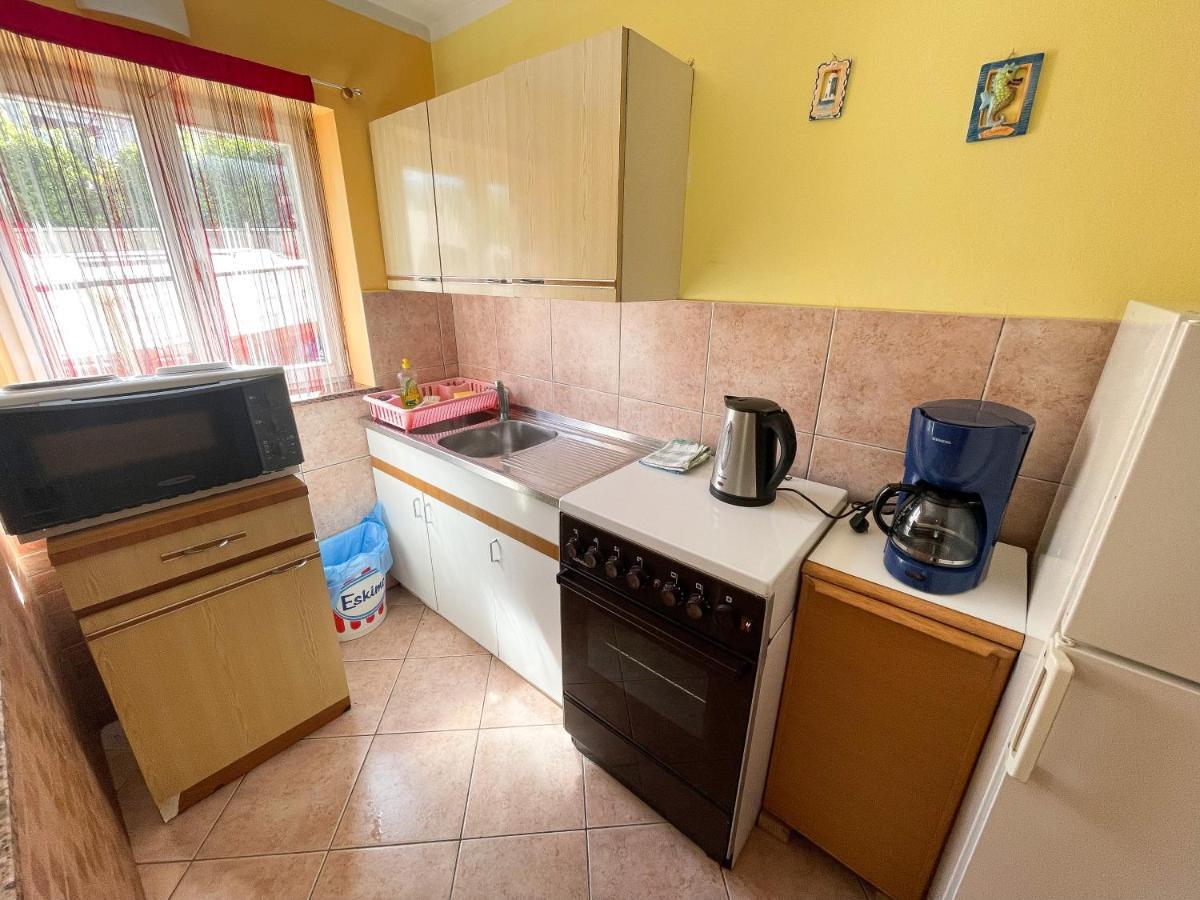 Apartmani Leonarda Jadranovo Exterior photo